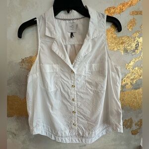 HD in Paris Anthropologie sleeveless white button down shirt Size 4